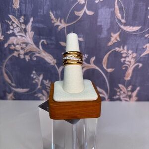 Vintage Estate Gold Toned Ring with Crystal Accents Size 7 Lot D60